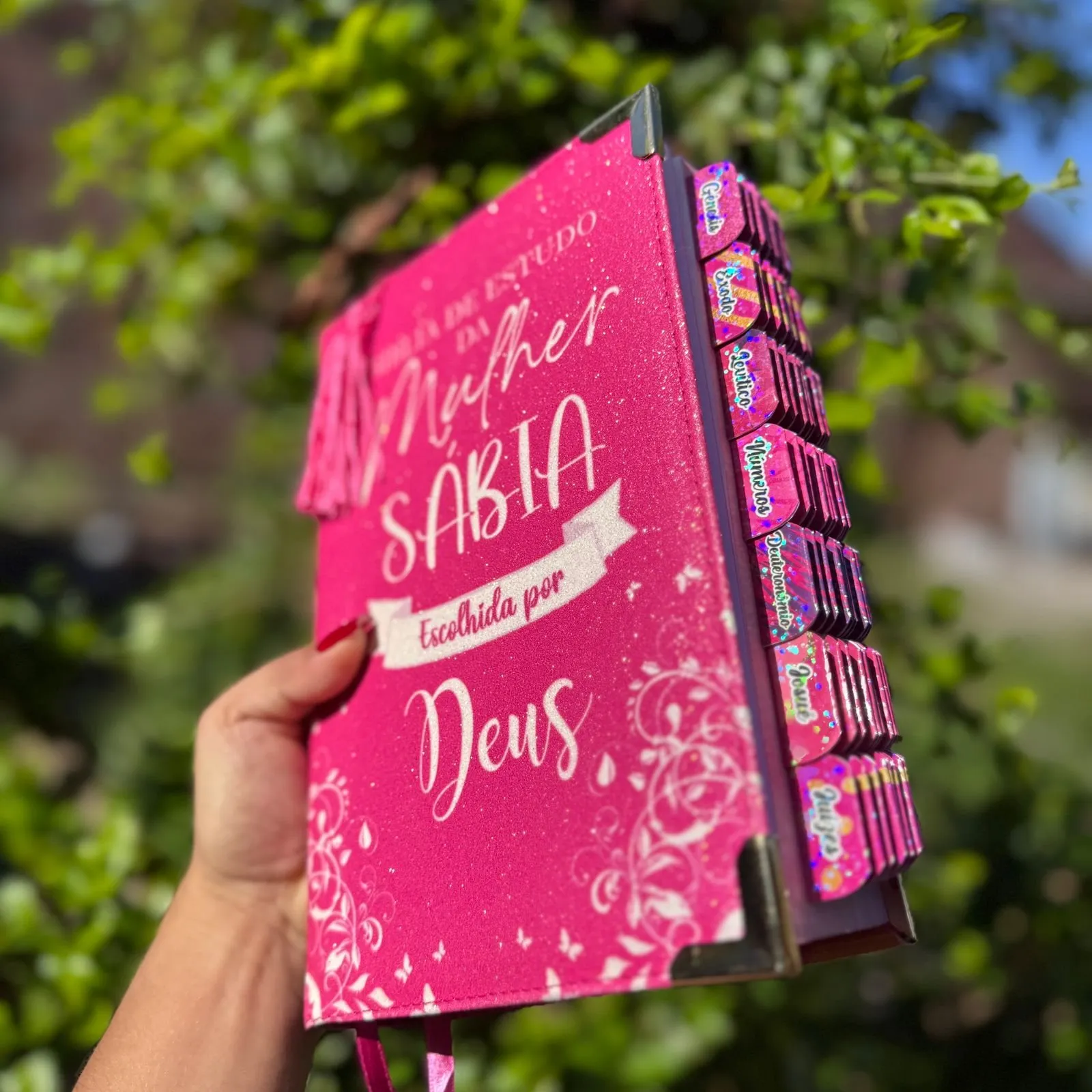 Bíblia da Mulher Sábia de Estudos 100% Glitter Pink ARC Full Color com Abas | Império das Bíblias